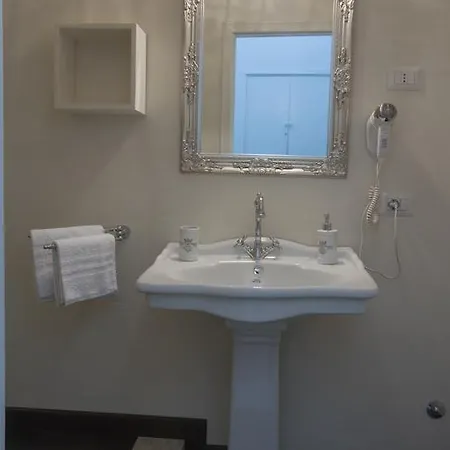 La Dimora Di Histon Bed & Breakfast *